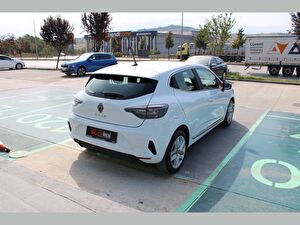 2024 Benzin Otomatik Renault Clio Beyaz Asal
