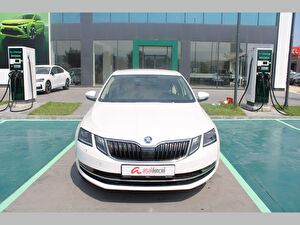 2017 Benzin Otomatik Skoda Octavia Beyaz Asal