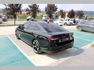 2025 Elektrik Otomatik Skoda Superb Siyah Asal