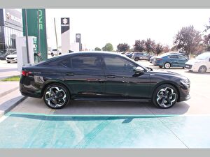2025 Elektrik Otomatik Skoda Superb Siyah Asal