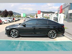 2025 Elektrik Otomatik Skoda Superb Siyah Asal