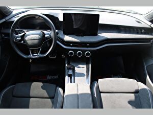 2025 Elektrik Otomatik Skoda Superb Siyah Asal