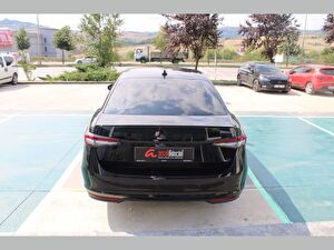 2025 Elektrik Otomatik Skoda Superb Siyah Asal