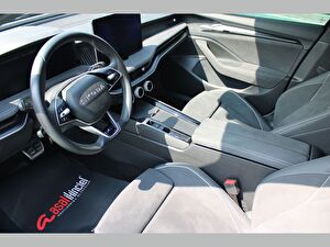 2025 Elektrik Otomatik Skoda Superb Siyah Asal