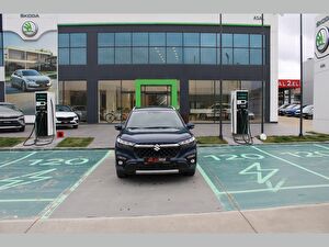 2023 Hybrid Otomatik Suzuki S-Cross Mavi Asal