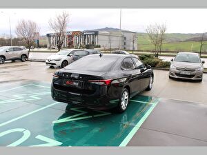 2024 Benzin Otomatik Skoda Superb Siyah Asal