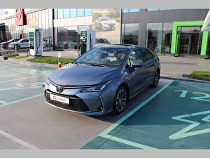 Toyota Corolla Sedan Sedan 1.8 Hybrid Flame X-Pack e-CVT