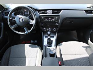 2013 Dizel Otomatik Skoda Octavia Beyaz Asal