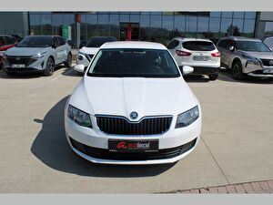 2013 Dizel Otomatik Skoda Octavia Beyaz Asal