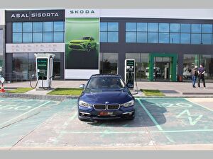 2018 Benzin Otomatik BMW 3 Serisi Mavi Asal