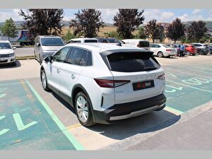2025 Elektrik Otomatik Skoda Elroq Beyaz Asal