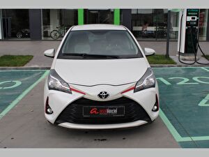 2017 Benzin Otomatik Toyota Yaris Beyaz Asal