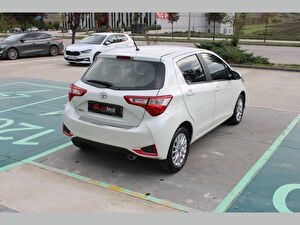 2017 Benzin Otomatik Toyota Yaris Beyaz Asal