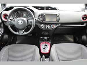 2017 Benzin Otomatik Toyota Yaris Beyaz Asal