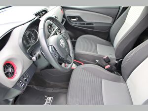 2017 Benzin Otomatik Toyota Yaris Beyaz Asal