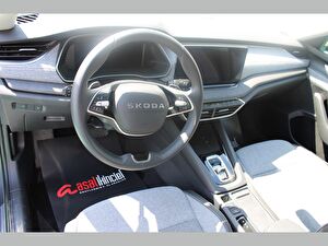 2026 Hybrid Otomatik Skoda Octavia Gri Asal