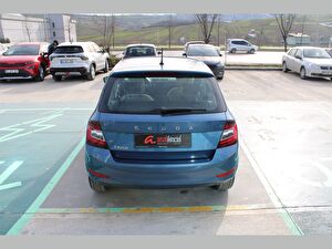 2020 Benzin Otomatik Skoda Fabia Mavi Asal