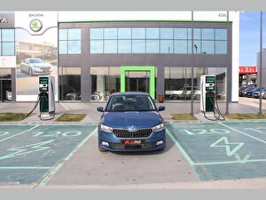 2020 Benzin Otomatik Skoda Fabia Mavi Asal