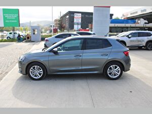 2024 Benzin Otomatik Skoda Fabia Gri Asal