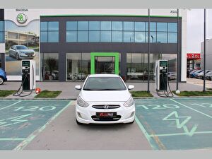 2017 Benzin + LPG Otomatik Hyundai Accent Blue Beyaz Asal