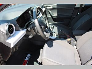 2023 Benzin Manuel Seat Arona Kırmızı Asal