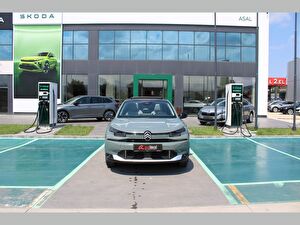 2025 Benzin Otomatik Citroen C4 Yeşil Asal