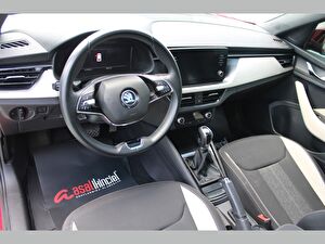 2022 Benzin Otomatik Skoda Kamiq Kırmızı Asal