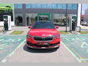 2022 Benzin Otomatik Skoda Kamiq Kırmızı Asal