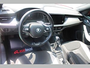 2022 Benzin Otomatik Skoda Kamiq Kırmızı Asal