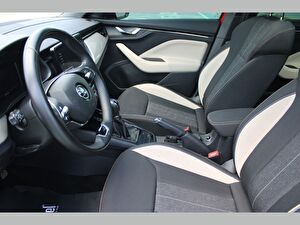 2022 Benzin Otomatik Skoda Kamiq Kırmızı Asal