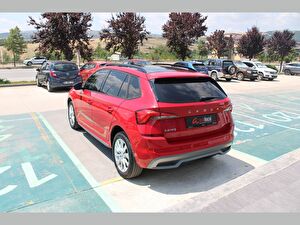 2022 Benzin Otomatik Skoda Kamiq Kırmızı Asal