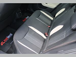 2022 Benzin Otomatik Skoda Kamiq Kırmızı Asal