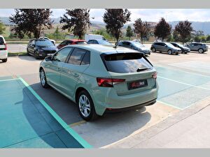 2025 Benzin Otomatik Skoda Fabia Yeşil Asal