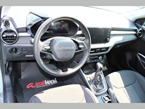 2025 Benzin Otomatik Skoda Fabia Yeşil Asal