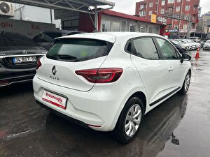 2022 Benzin Otomatik Renault Clio Beyaz Bostancıoğlu