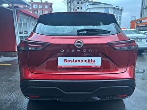 2022 MHEV Otomatik Nissan Qashqai Kırmızı Bostancıoğlu