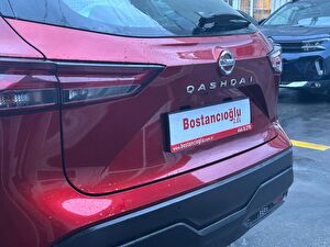 2022 MHEV Otomatik Nissan Qashqai Kırmızı Bostancıoğlu