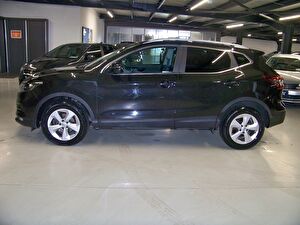 2020 Dizel Otomatik Nissan Qashqai Siyah Yüzbaşıoğlu
