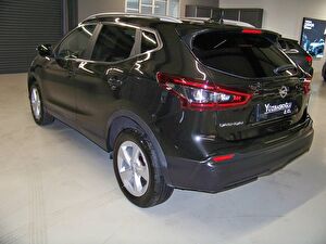 2020 Dizel Otomatik Nissan Qashqai Siyah Yüzbaşıoğlu
