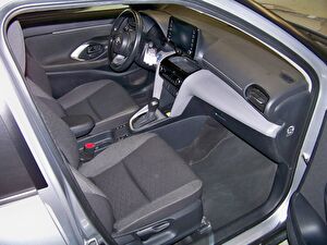 2022 Hybrid Otomatik Toyota Yaris Gümüş Gri Yüzbaşıoğlu