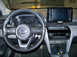 2022 Hybrid Otomatik Toyota Yaris Gümüş Gri Yüzbaşıoğlu