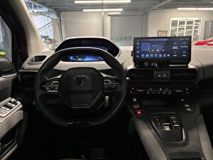 2025 Dizel Otomatik Peugeot Rifter Siyah Yüzbaşıoğlu