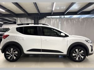 2025 Benzin Otomatik Dacia Sandero Stepway Beyaz Yüzbaşıoğlu