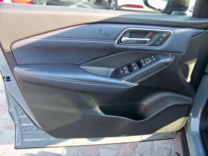 2023 MHEV Otomatik Nissan Qashqai Gri Yüzbaşıoğlu