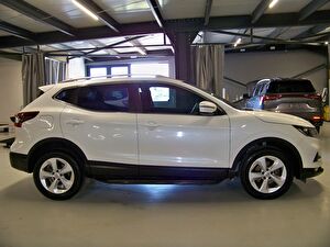 2020 Benzin Otomatik Nissan Qashqai Beyaz Yüzbaşıoğlu