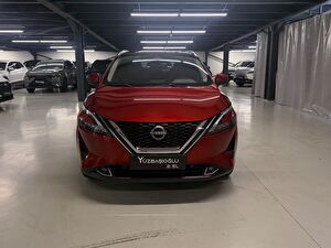 2023 Benzin Otomatik Nissan Qashqai Kırmızı Yüzbaşıoğlu