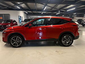 2023 Benzin Otomatik Nissan Qashqai Kırmızı Yüzbaşıoğlu