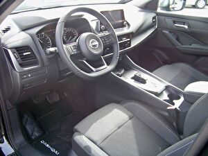 2023 Hybrid Otomatik Nissan Qashqai Siyah Yüzbaşıoğlu
