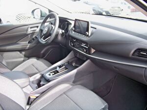 2023 Hybrid Otomatik Nissan Qashqai Siyah Yüzbaşıoğlu