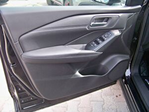 2023 Hybrid Otomatik Nissan Qashqai Siyah Yüzbaşıoğlu